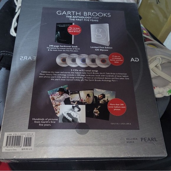 Garth Brooks - The First Five Years - Picture 2 of 2